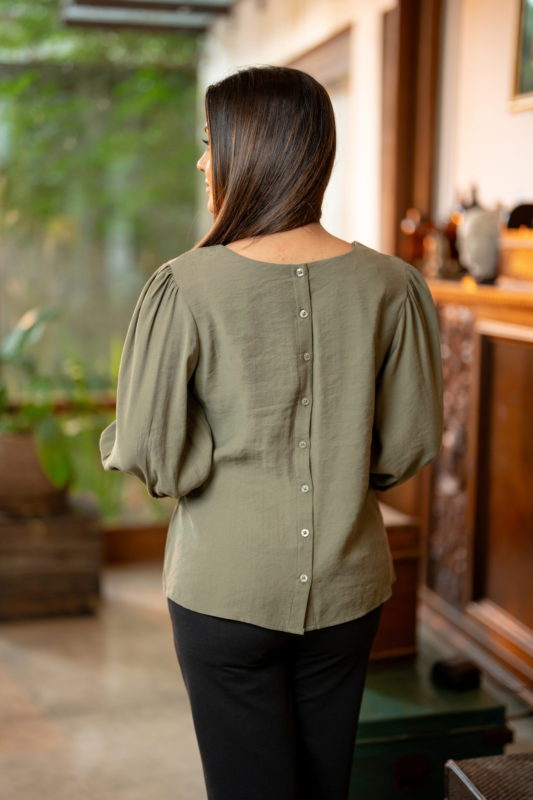 Back Button Detailed Long Sleeved Top - Image 5