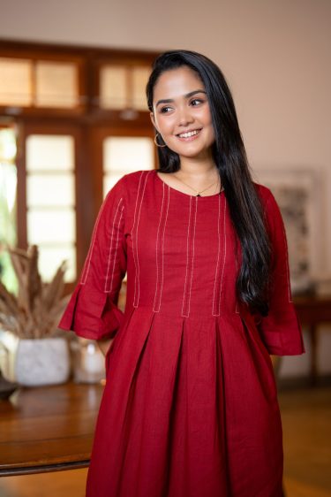 Inverted Pleated Contrast Thread Detail Short Dress