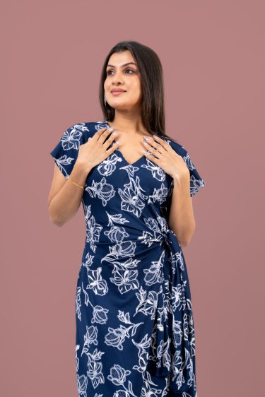 Floral Patterned Front Twist Detail Midi Dress