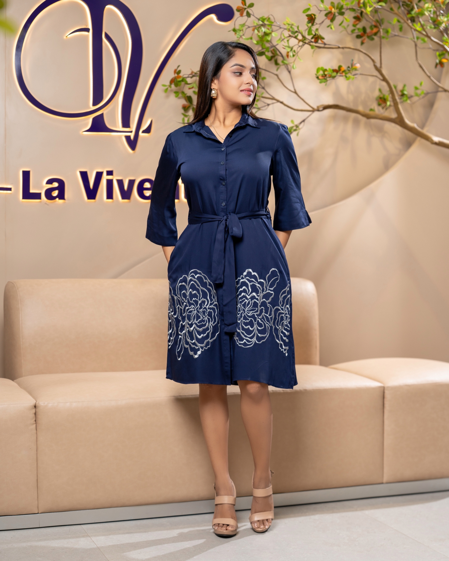 Metalic Floral Embroidery Detail Short Shirt dress - Image 4