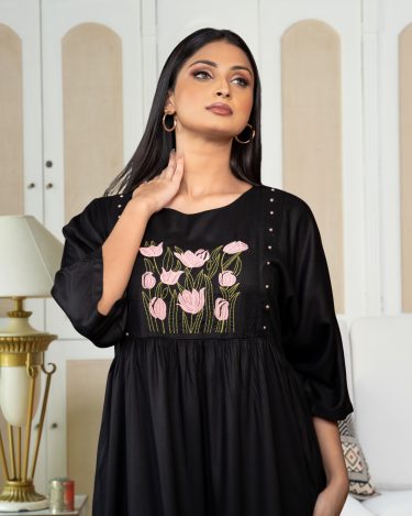 Pearl Embellishment Detail Floral Embroidered Short Dress